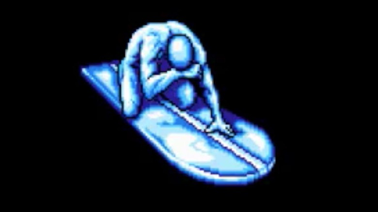 Silver Surfer sír a szörfdeszkán 