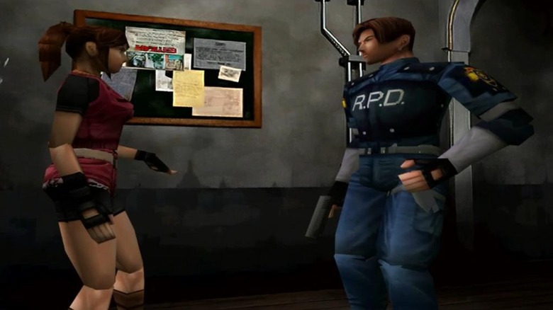 Claire Redfield egy hirdetőtáblán beszél Leon S. Kennedyvel a Resident Evil 2-ben (1998)