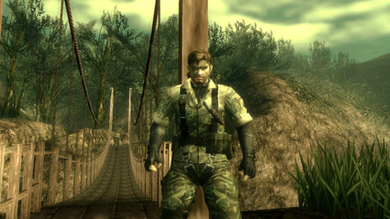 Naked Nake egy híd mellett áll a Metal Gear Solid 3: Snake Eater játékban