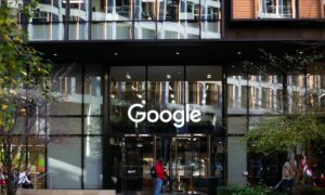 Több mint 4500 Google-dolgozó követel elbocsátási védelmet, mivel az Alphabet értéke eléri a 4,3 billió dollárt