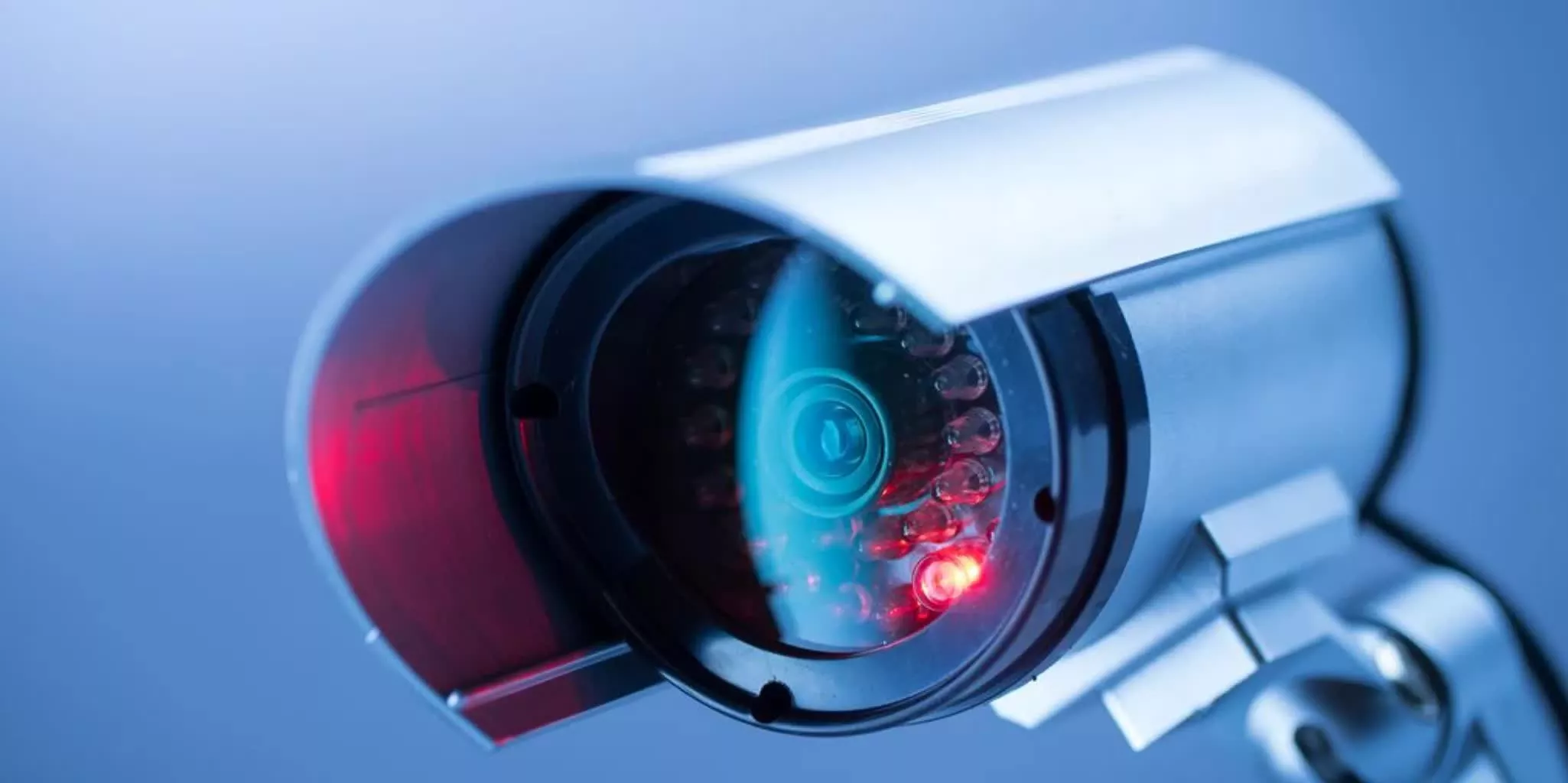 Police departments are told to call license plate readers