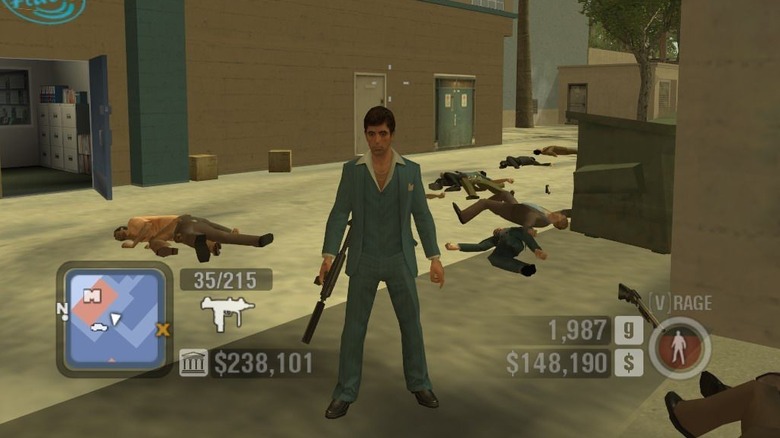 Tony különböző holttestek előtt áll a Scarface: The World is Yours (2006) képernyőképen.