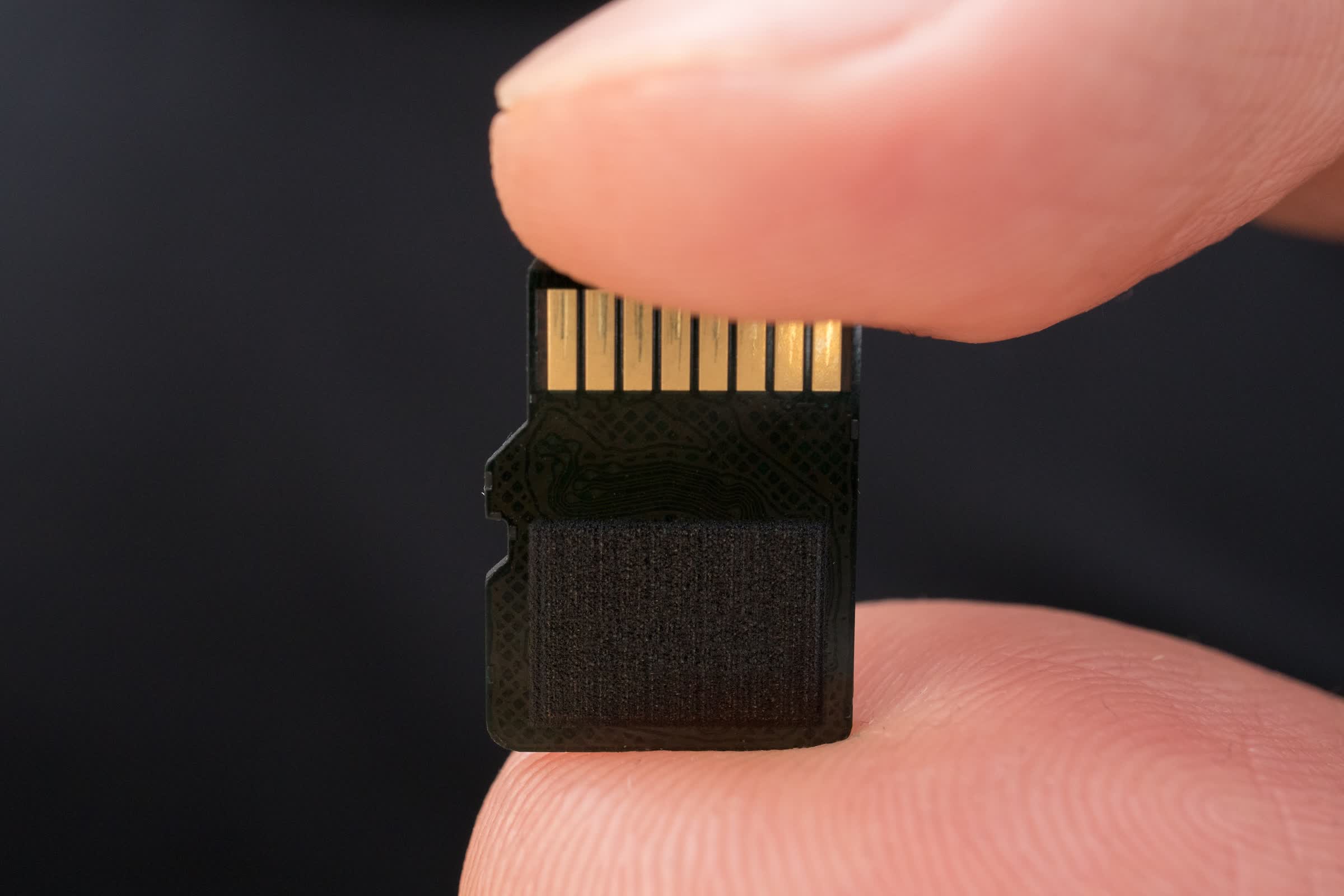 This enthusiast has been torturing 351 microSD cards for years, and some brands are winning