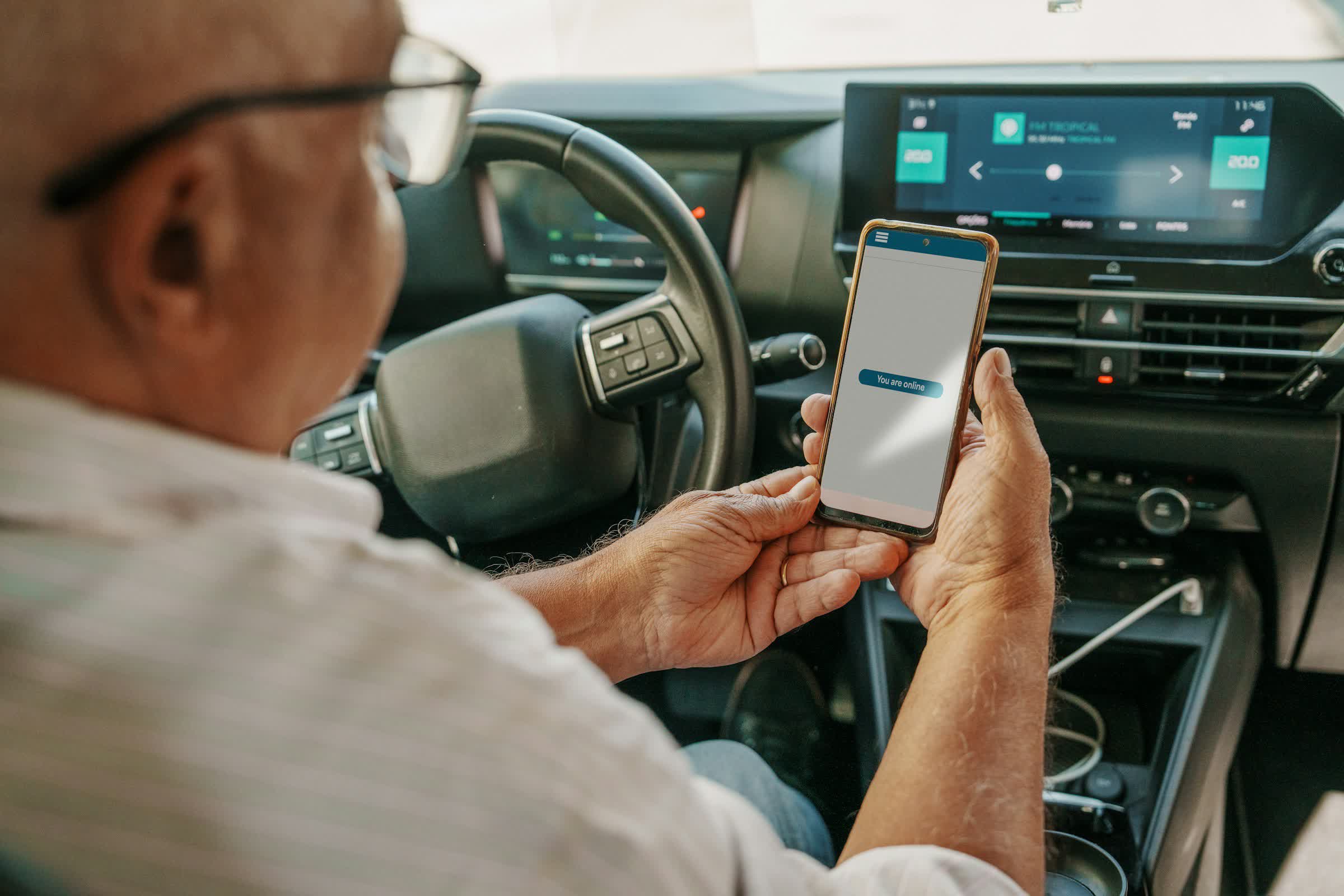 Uber hit with near-$1 billion fine after algorithms suspended drivers without human review