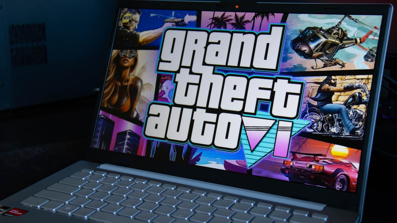 Egy laptop, amely makettjét mutatja 