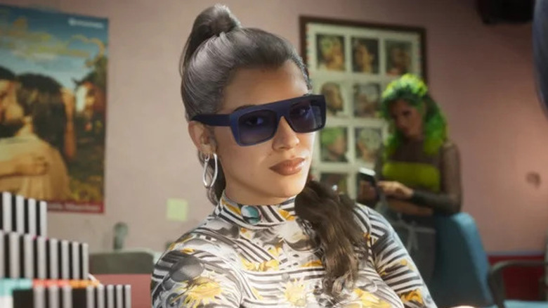 Lucia napszemüvegben a GTA VI-ban
