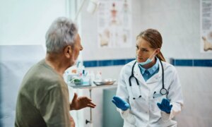 A mesterséges intelligencia a „szakértelem recesszióját” vezeti, mivel az emberek egyre inkább megkérdőjelezik a szakmai tanácsokat