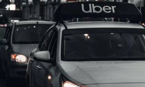Az Uber vezérigazgatója szerint 3300 dolgozó elbocsátása segít az ügyfelek számára az árak csökkentésében