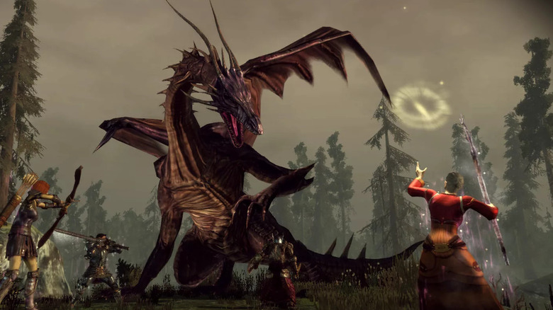 A csapat megtámad egy nagy sárkányt egy erdőben a Dragon Age: Origins játékban