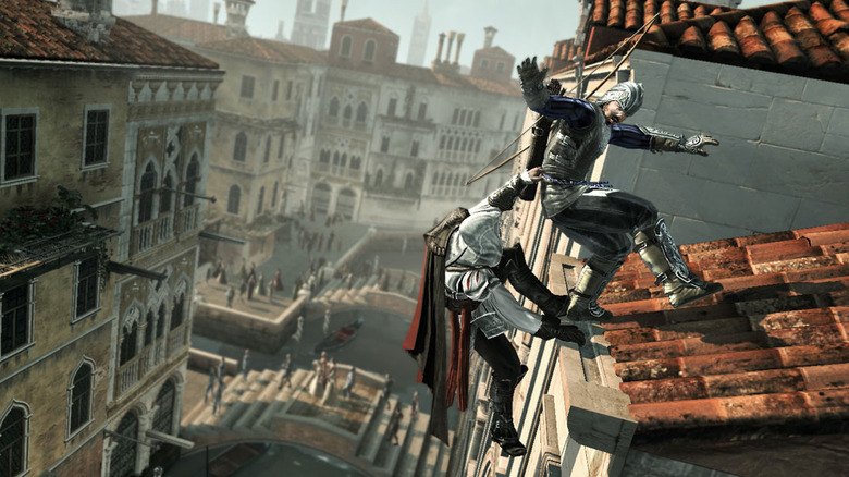 Ezio leránt egy lovagot a tetőről az Assassin's Creed 2-ben
