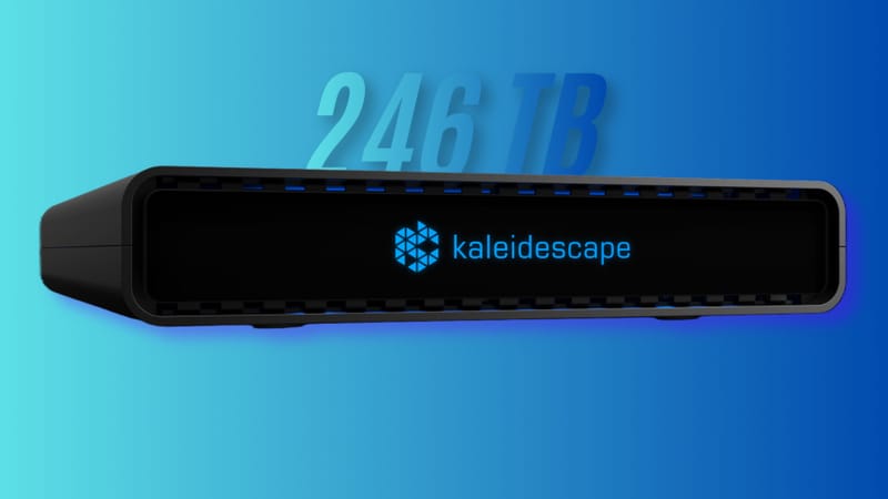 A Kaleidescape Compact Terra Prime 246 TB filmtárat tartalmaz 2 Kaleidescape Compact Terra Prime 246TB SSD médiakiszolgáló egység házimozihoz