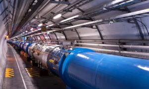 A CERN több mint 2200 speciális számítógépet helyez át az RHEL-ről a Debianra