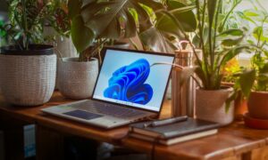 A Microsoft gyorsabb Windows 11 rendszerindítási időt és jobb teljesítményt ígér a 8 GB-os számítógépeken