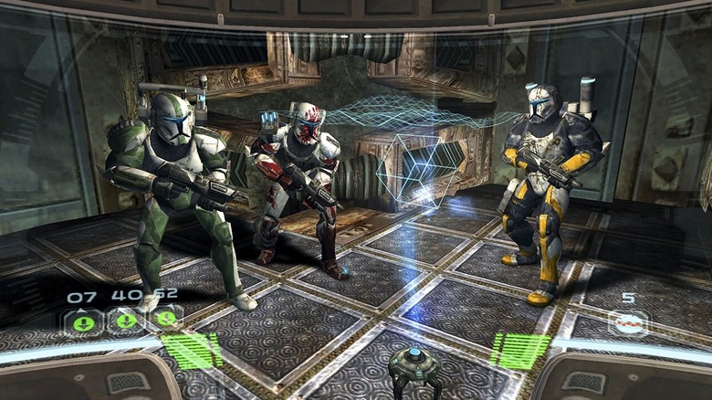 A klónkatonák egy holokron térképet vizsgálnak a Star Wars: Republic Commando játékban