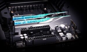 A G.SKILL Trident Z5 Royal NeoX rendkívül alacsony késleltetésű DDR5-öt hoz