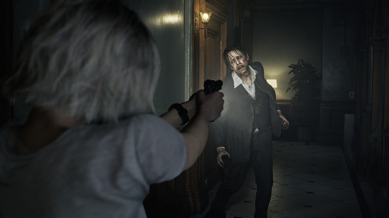 Grace Ashcroft pisztollyal céloz egy haladó zombit a Resident Evil Requiemben
