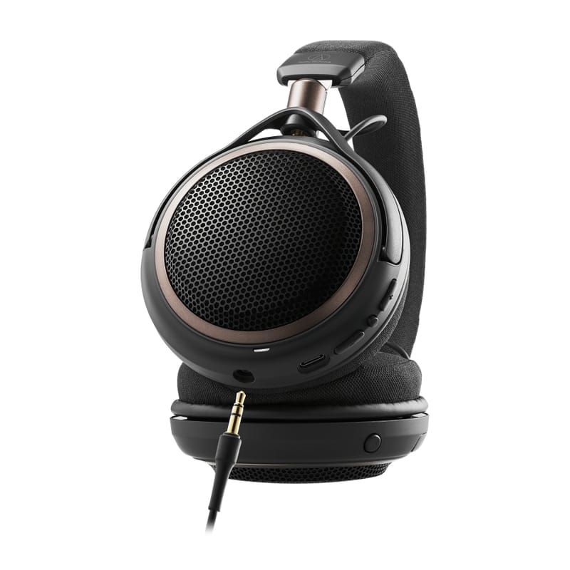 Az Audio-Technica új, nyitott hátú vezeték nélküli fejhallgatója, utolsó 75 óra 2 Audio-Technica ATH-AL5NC nyitott hátú fejhallgató oldalról egy állványon