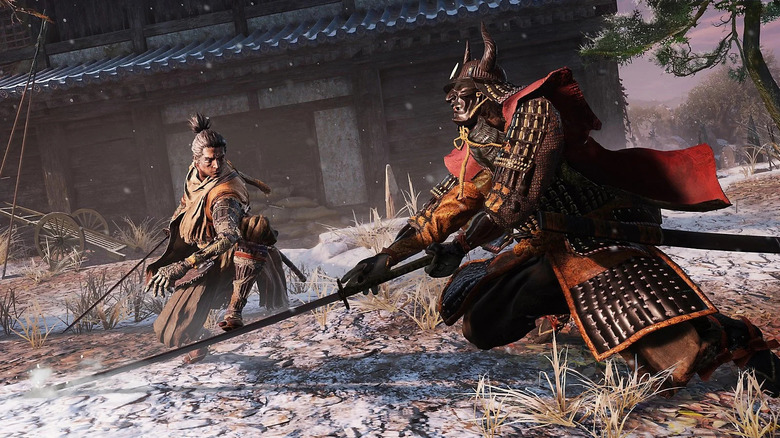 Sekiro egy maszkos szamurájjal párbajozik a Sekiro: Shadows Die Twice című filmben
