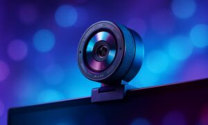 A Razer Kiyo V2 Pro webkamera 4K 60FPS-t és automatikus keretezést biztosít