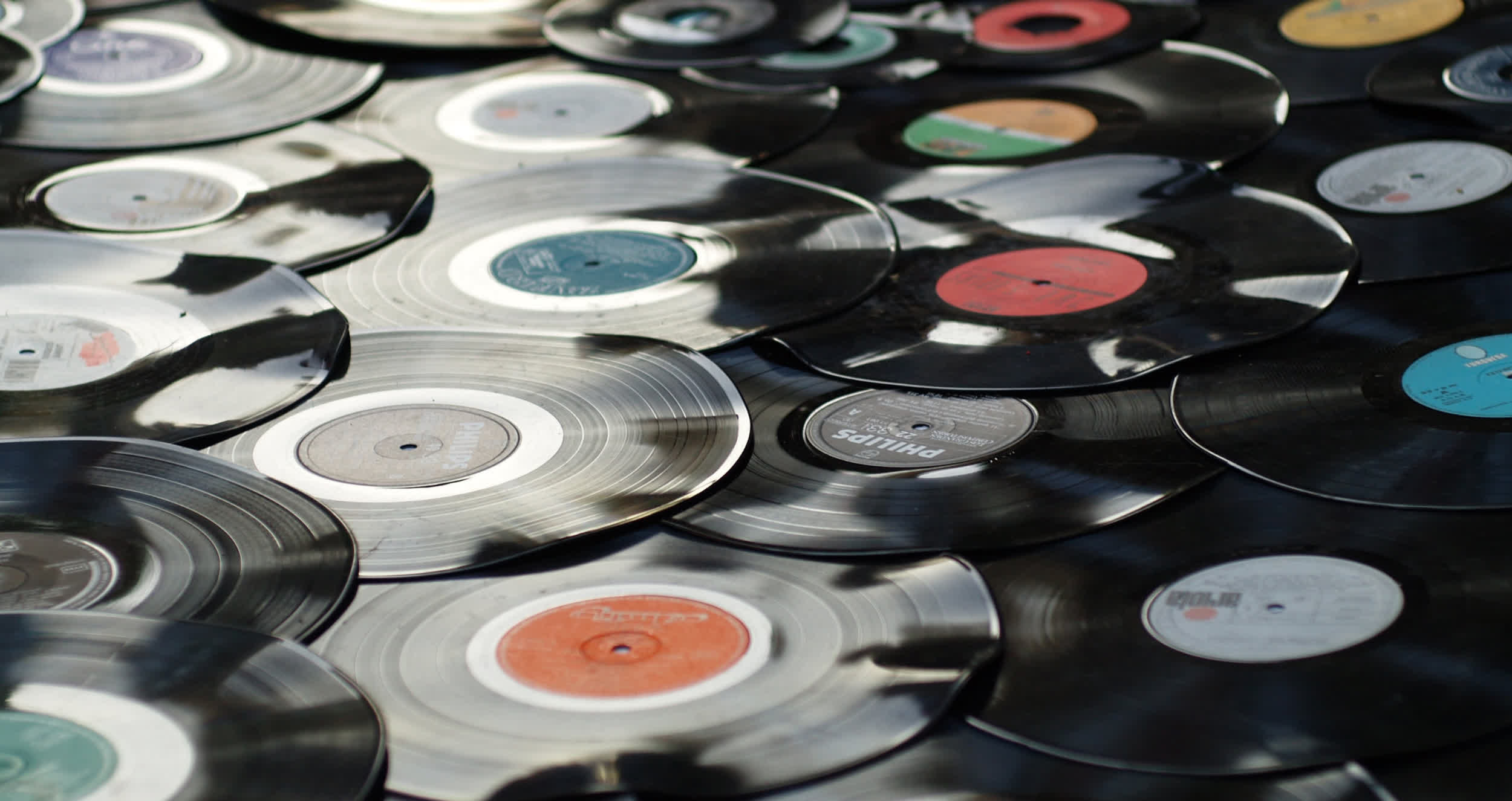 UK man sentenced to prison for selling thousands of pirated vinyl records