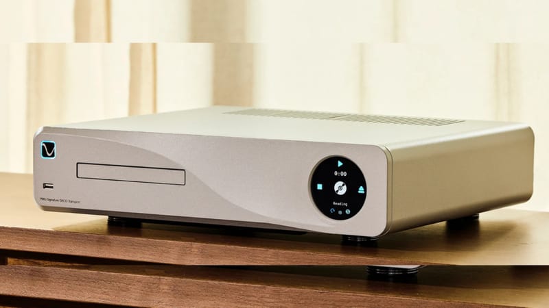 A PS Audio és a Naim Halt High-End CD-lejátszó gyártás 1 Csúcskategóriás CD-lejátszók a PS Audio-tól és a Naim-től egy hi-fi berendezési állványon