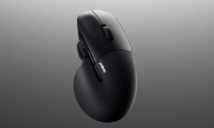 A Pulsar X5 egy 62 g-os ergonomikus egér bónusz hüvelykujj gombbal