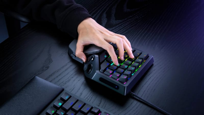 Razer Tartarus V2 Pro játékbillentyűzet állítható csuklótámlával és hüvelykujjjal