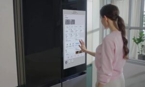 A Samsung megerősítette, hogy a hibás frissítés beépítette intelligens hűtőszekrényeit, és sürgősségi javítást ígér