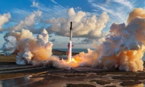 A SpaceX csillaghajója végre pályára áll, és 26 Starlink műholdat juttat az űrbe