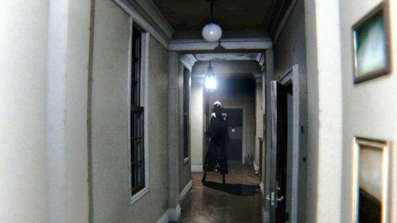 Képernyőkép a PT PC-portról, amely a sötét folyosót mutatja Hideo Kojima lemondott Silent Hills teaseréből