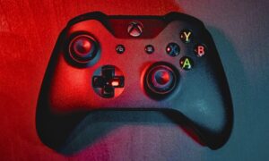 Az Egyesült Államok haditengerészetének lézerfegyverrendszere mostantól Xbox-vezérlővel működik
