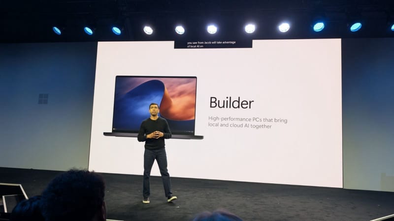 A Microsoft és az Nvidia RTX Spark Builder PC-jei az Agentic AI 3-at célozzák meg Az Nvidia és a Microsoft vezetői az RTX Spark Builder PC-ket mutatják be a színpadon közös vitaindítón