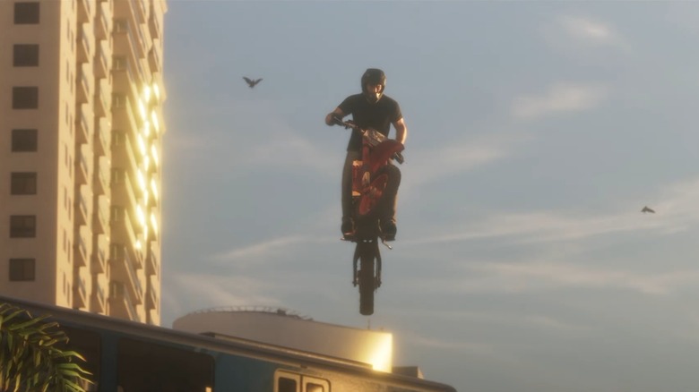 Jason mutatványt hajt végre egy dirt bike-on a GTA 6-ban