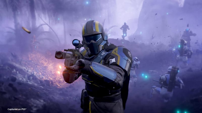 A Helldivers 2 Anti-Cheat Change Swaps GameGuard for EAC 2 A Helldivers 2 csalás elleni változási értesítése a játékban lévő páncélos katonák osztagán látható