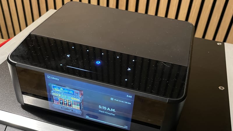 A Bluesound natív Apple Music támogatást ad a BluOS 2-höz Bluesound hangszóró a BluOS alkalmazást megjelenítő Bluesound Apple Music integrációval