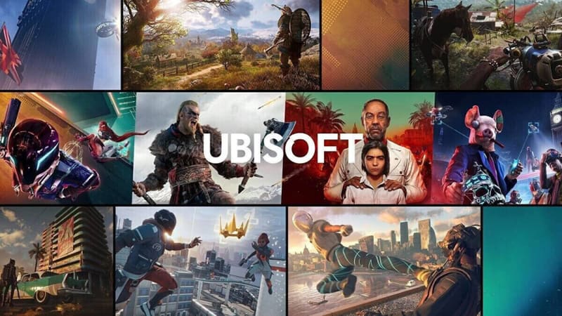 Ubisoft logó az épület homlokzatán, amely a stúdióit érintő Ubisoft Németország elbocsátását jelzi