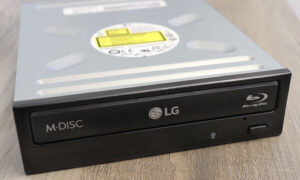 A csalók hamis Blu-ray meghajtókat árulnak a PS3 emulációs rajongóknak